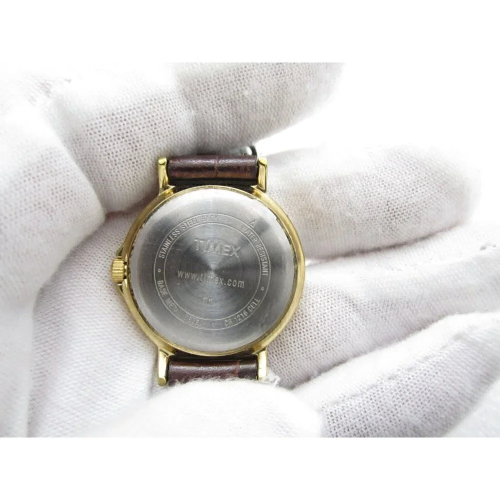 Women Carriage by Timex Indiglo Quartz WR Analog 27mm Causal Round Watch (G404)